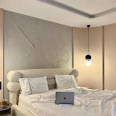 Canaryislandshost L Tierra