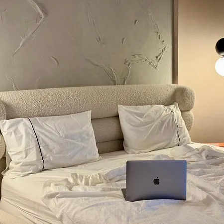 Canaryislandshost L Tierra * Nazaret