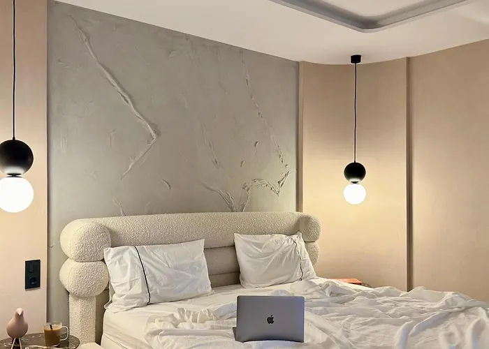 Canaryislandshost L Tierra